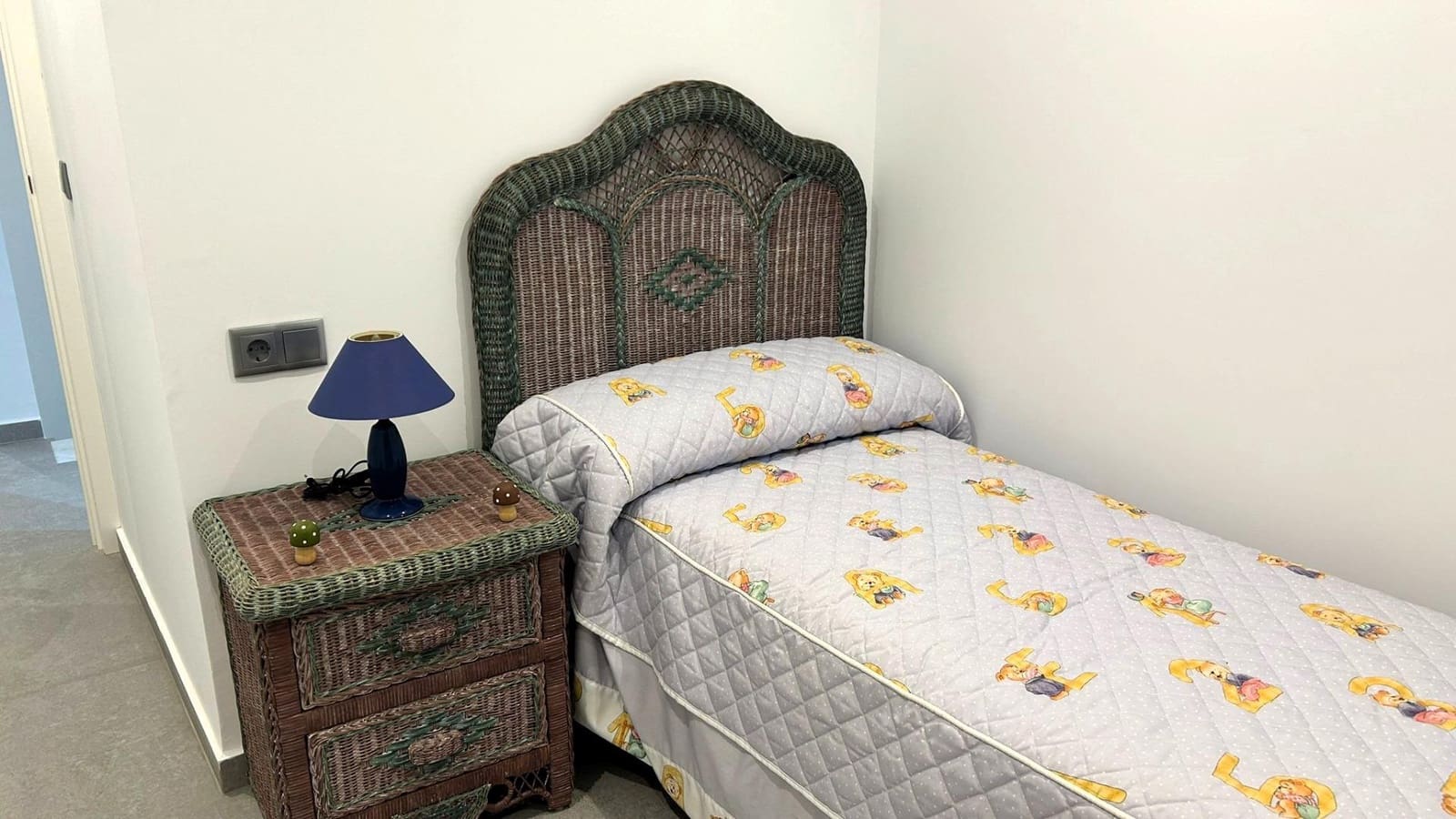 4 soveværelse Semi-Rækkehus til salg i Gandia med garage - € 800.000 (Ref: 8938677)