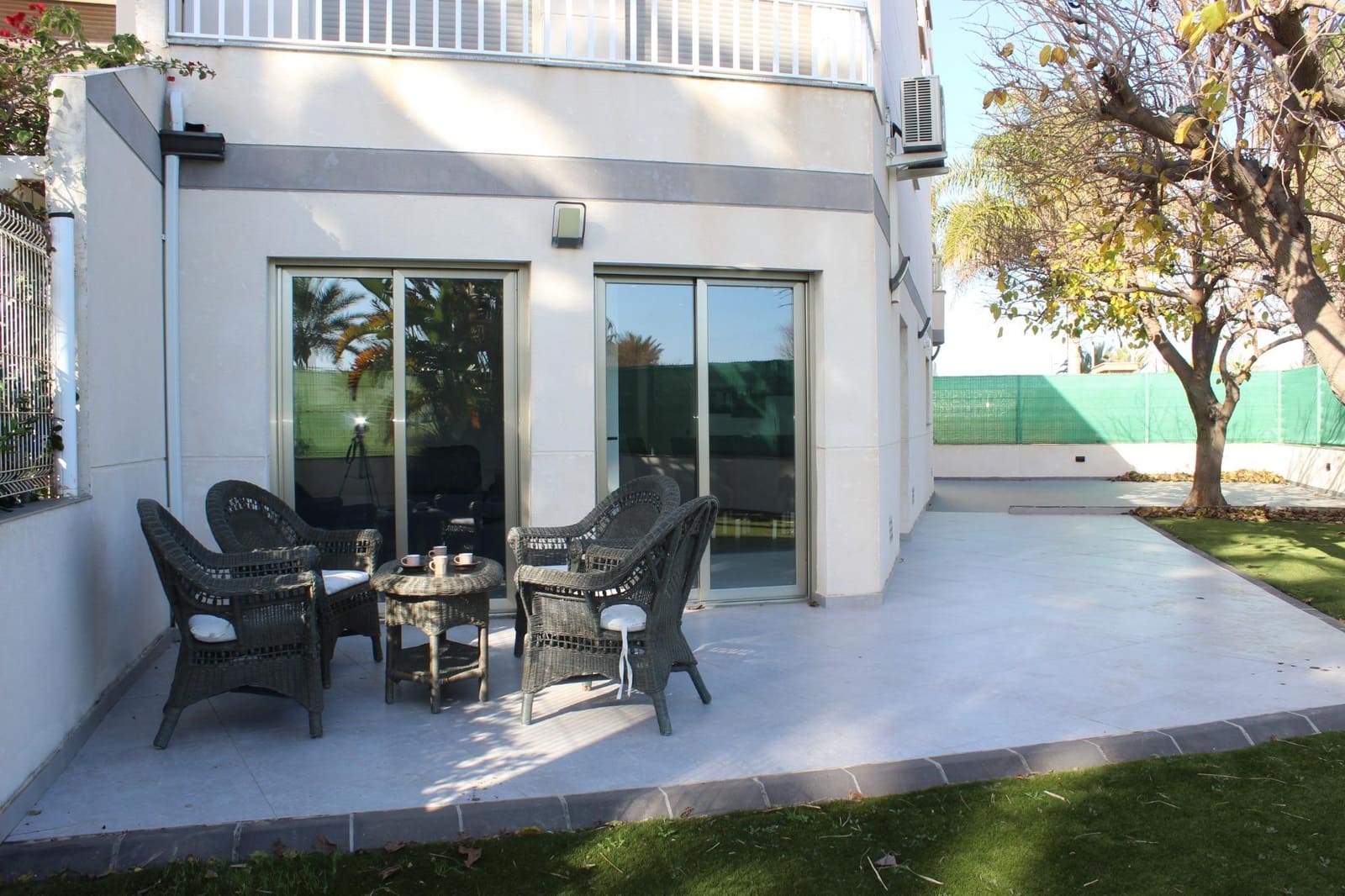 4 soveværelse Semi-Rækkehus til salg i Gandia med garage - € 800.000 (Ref: 8938677)