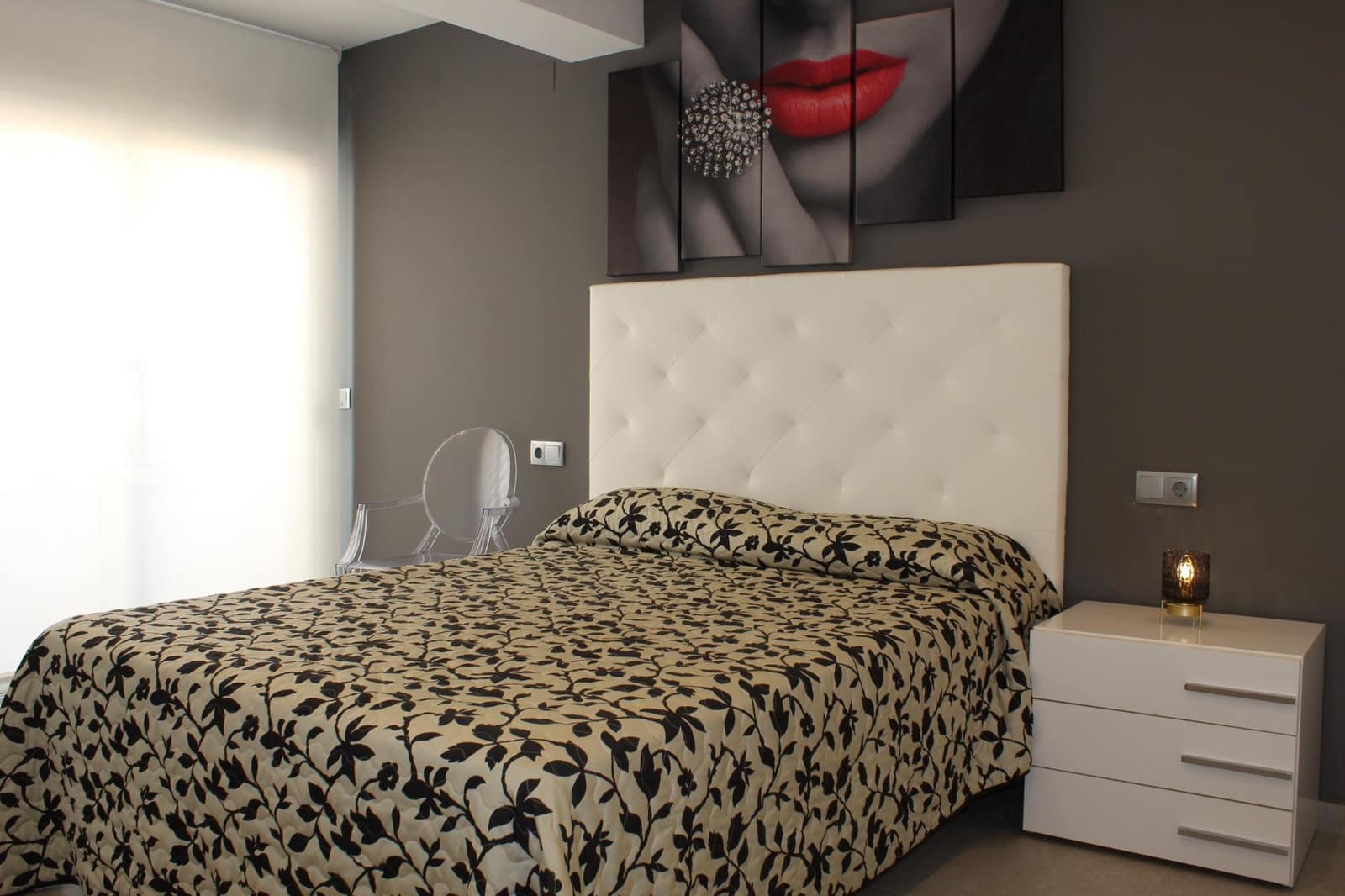 4 soveværelse Semi-Rækkehus til salg i Gandia med garage - € 800.000 (Ref: 8938677)