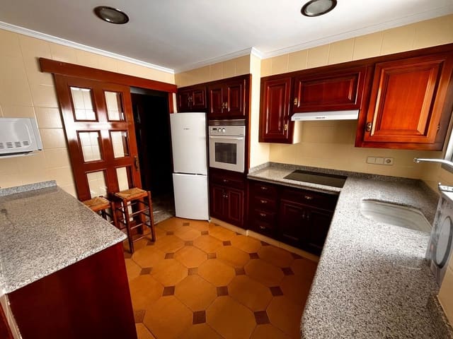 3 quarto Apartamento para arrendar em Tavernes de la Valldigna - 700 € (Ref: 8979061)