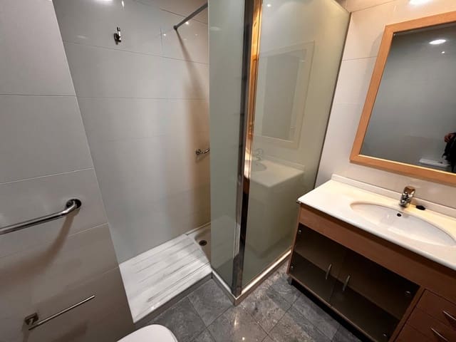 3 quarto Apartamento para arrendar em Tavernes de la Valldigna - 700 € (Ref: 8979061)