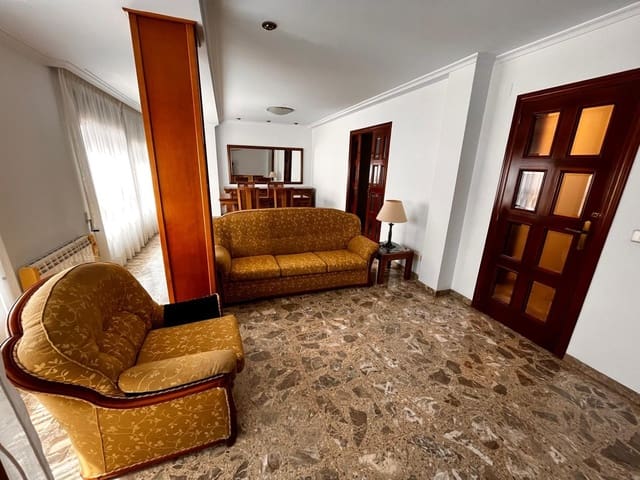 3 quarto Apartamento para arrendar em Tavernes de la Valldigna - 700 € (Ref: 8979061)