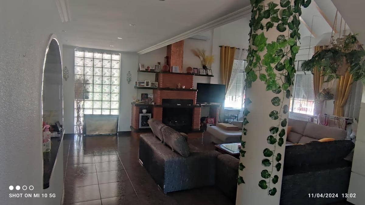 4 soveværelse Villa til salg i Ibi med garage - € 400.000 (Ref: 8994079)