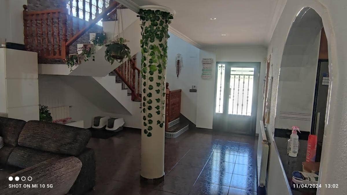 4 soveværelse Villa til salg i Ibi med garage - € 400.000 (Ref: 8994079)