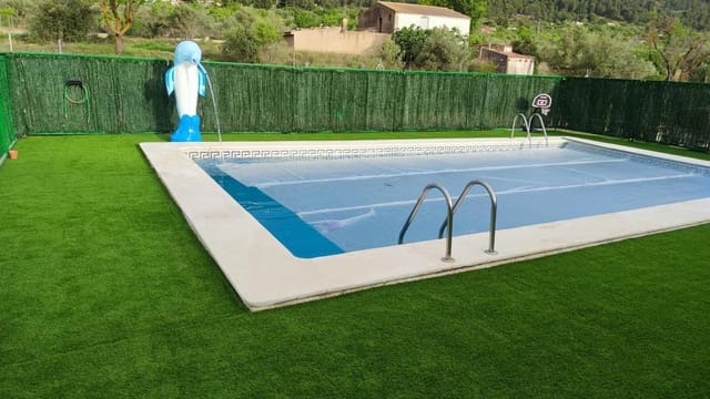 4 bedroom Villa for sale in Ibi with garage - € 400,000 (Ref: 8994079)