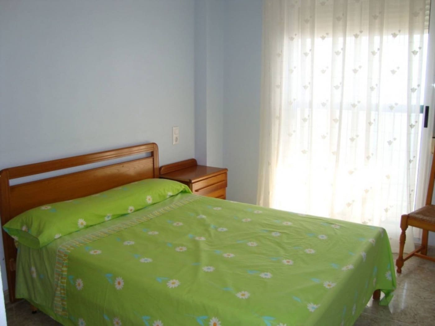 3 slaapkamer Appartement voor vakantieverhuur in Tavernes de la Valldigna met zwembad - € 880 (Ref: 8999409)