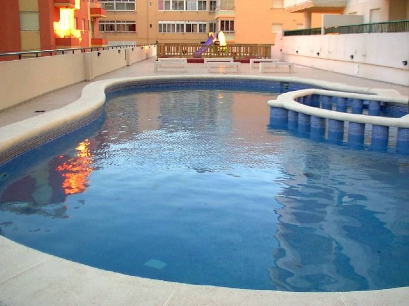 3 slaapkamer Appartement voor vakantieverhuur in Tavernes de la Valldigna met zwembad - € 880 (Ref: 8999409)