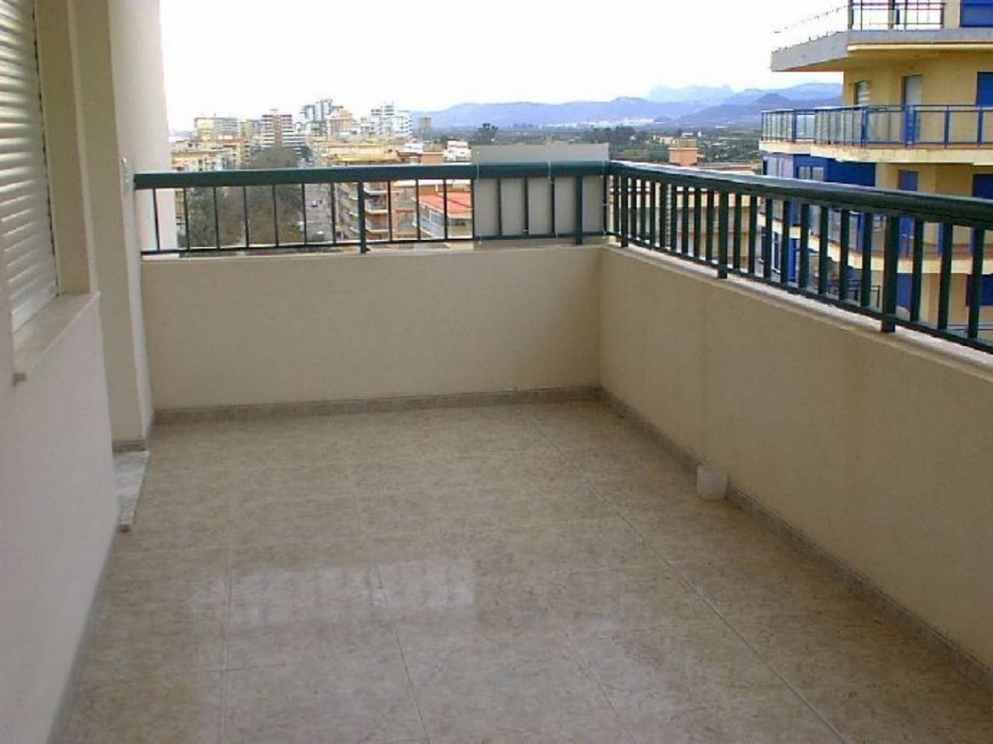 3 slaapkamer Appartement voor vakantieverhuur in Tavernes de la Valldigna met zwembad - € 880 (Ref: 8999409)