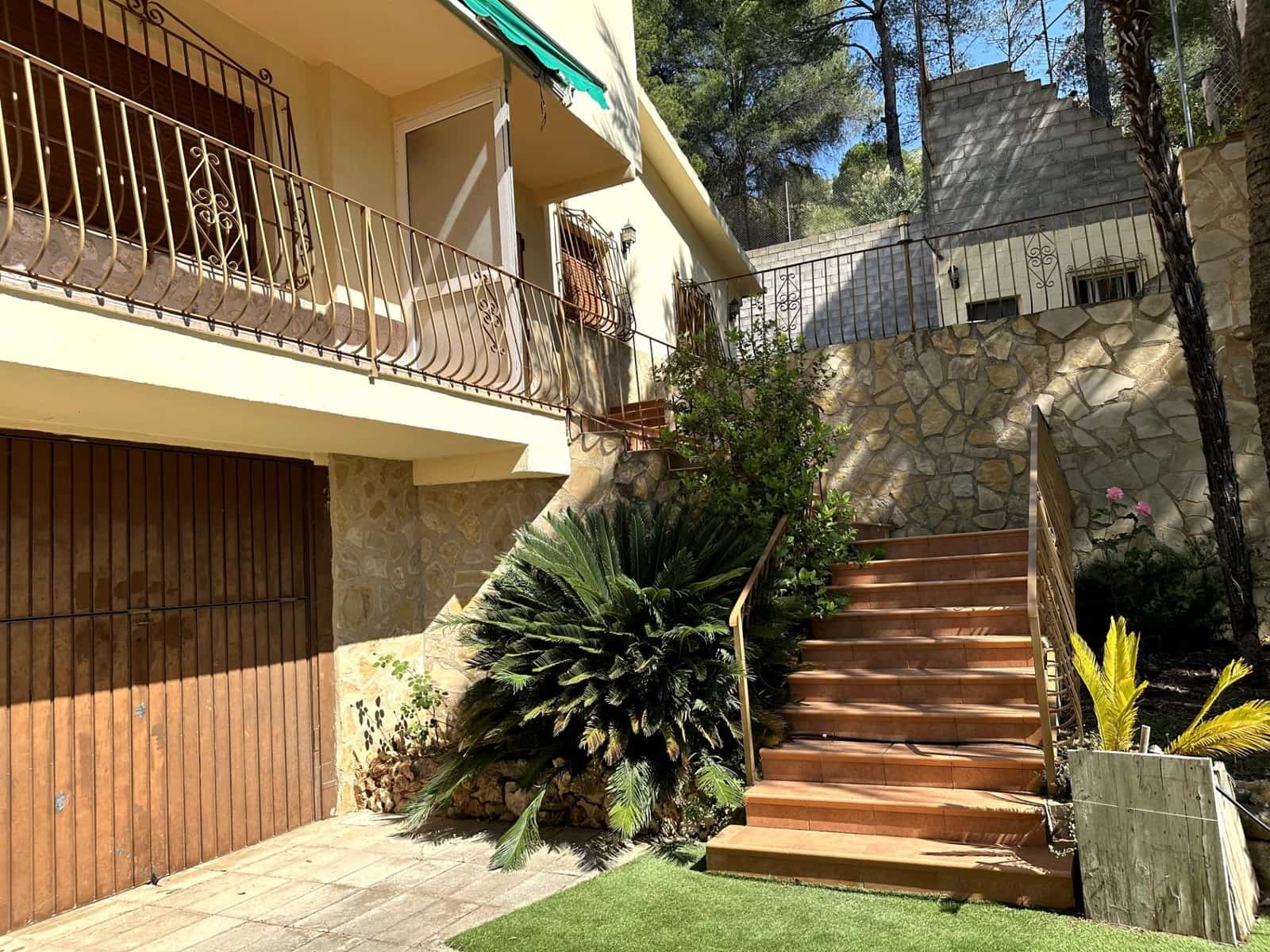 4 soveværelse Villa til salg i Turballos med swimmingpool garage - € 595.000 (Ref: 9017434)