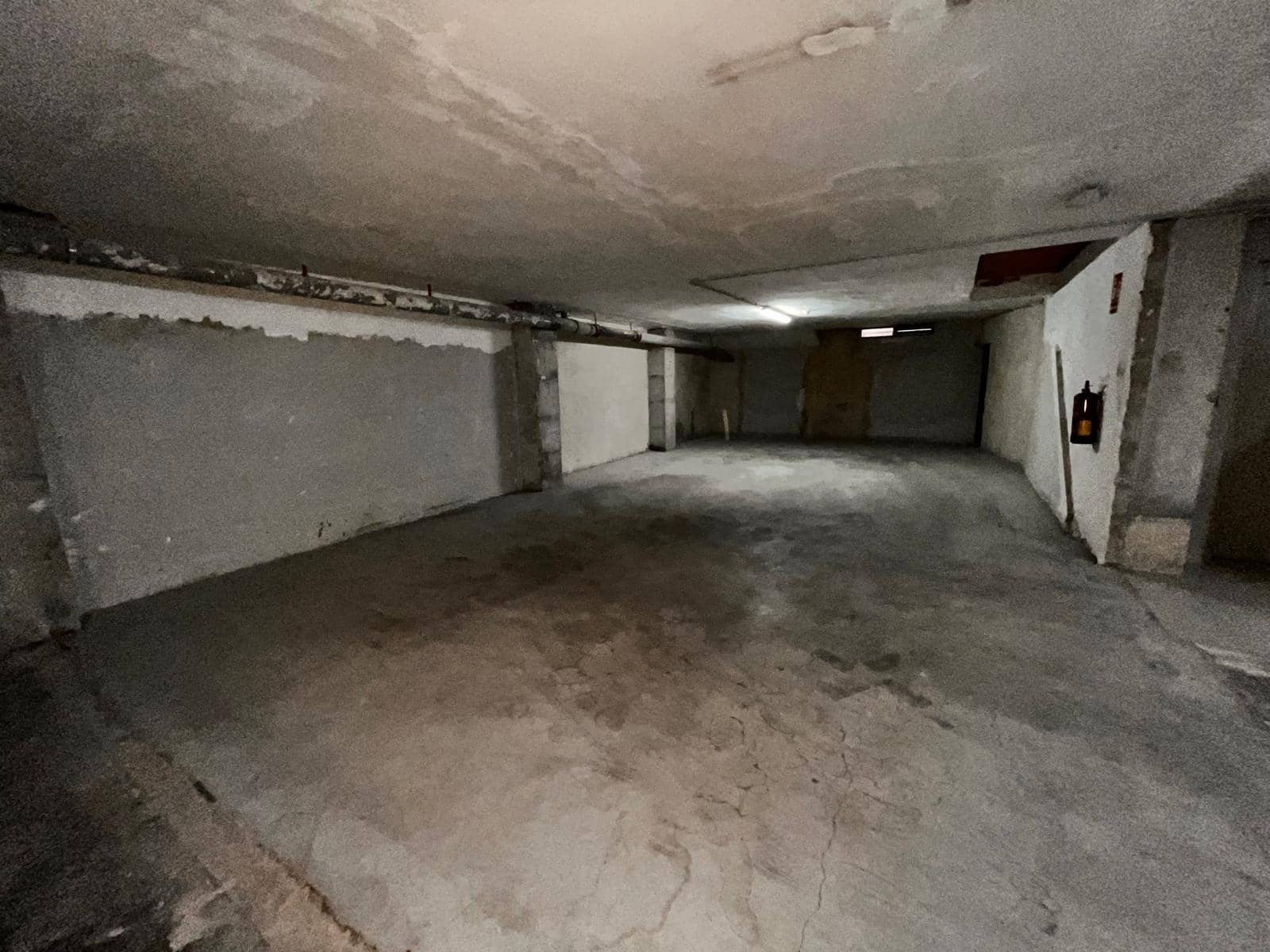 Garage til leje i Tavernes de la Valldigna - € 120 (Ref: 9048675)