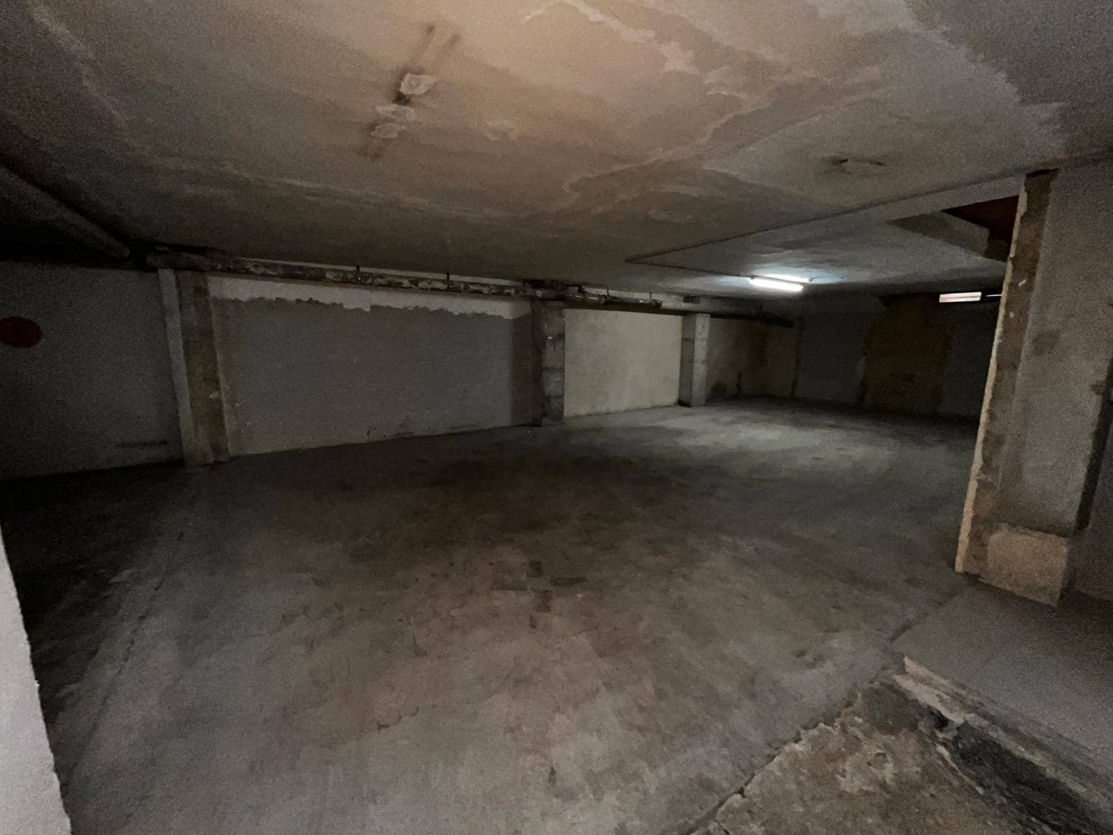 Garage til leje i Tavernes de la Valldigna - € 120 (Ref: 9048675)