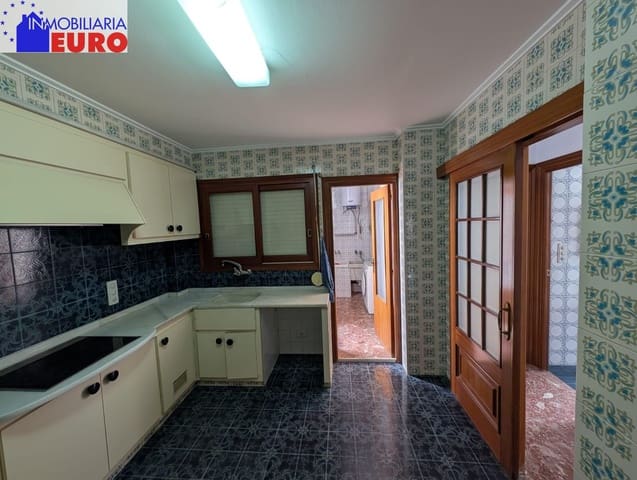 5 bedroom Flat for sale in Tavernes de la Valldigna - € 149,000 (Ref: 9048676)
