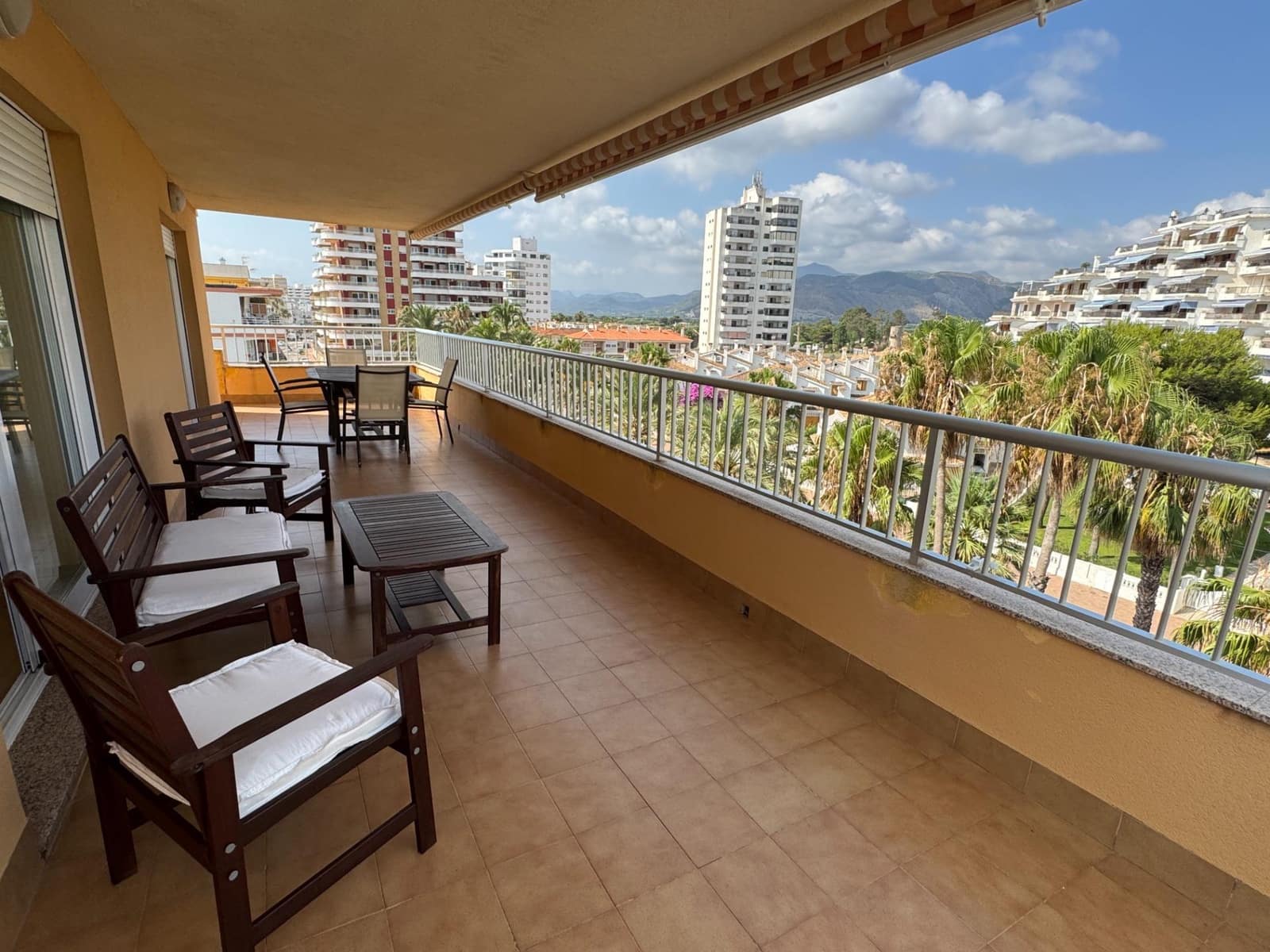 2 slaapkamer Appartement te huur in Tavernes de la Valldigna met zwembad - € 800 (Ref: 9114050)