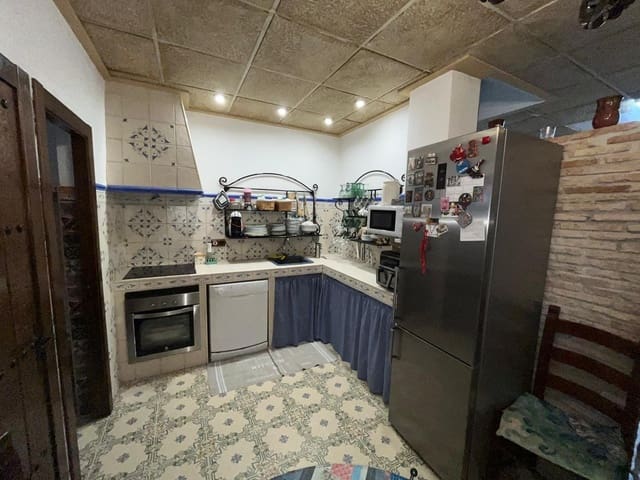 4 Zimmer Villa zu verkaufen in Tavernes de la Valldigna mit Pool Garage - 250.000 € (Ref: 9115998)