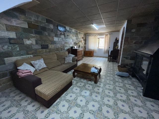 4 Zimmer Villa zu verkaufen in Tavernes de la Valldigna mit Pool Garage - 250.000 € (Ref: 9115998)