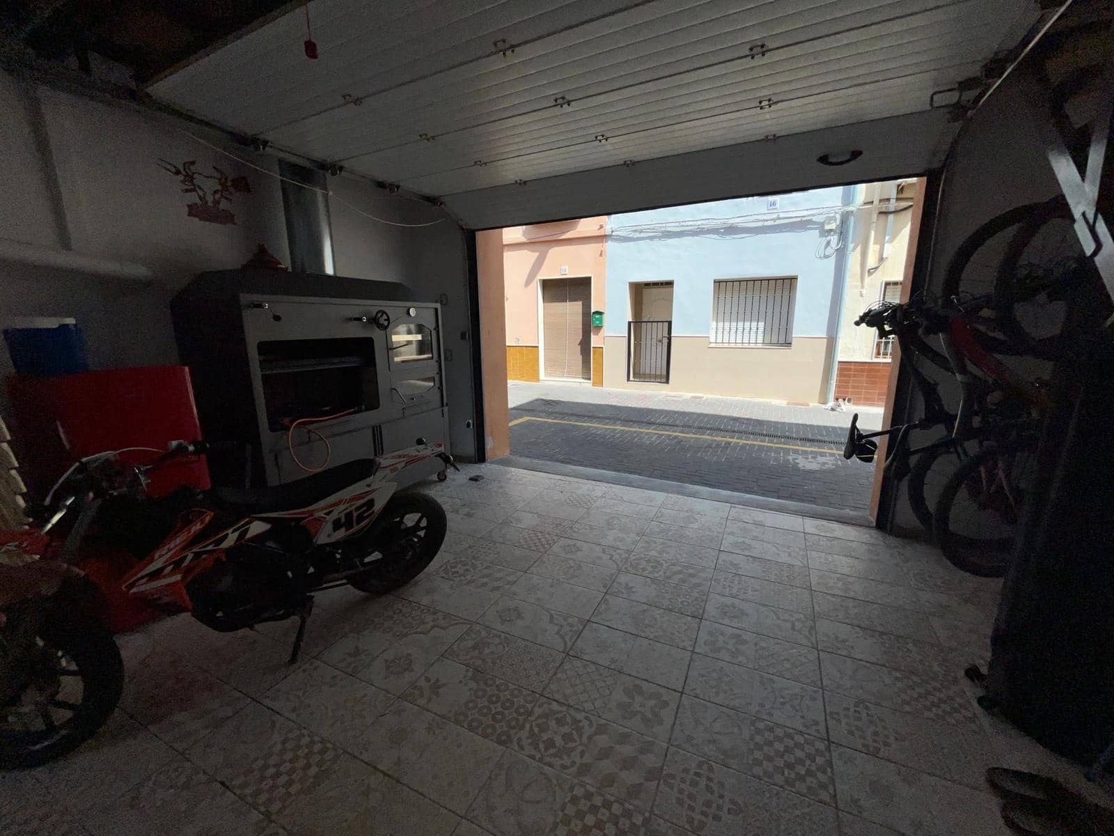 4 soveværelse Villa til salg i Tavernes de la Valldigna med swimmingpool garage - € 250.000 (Ref: 9115998)