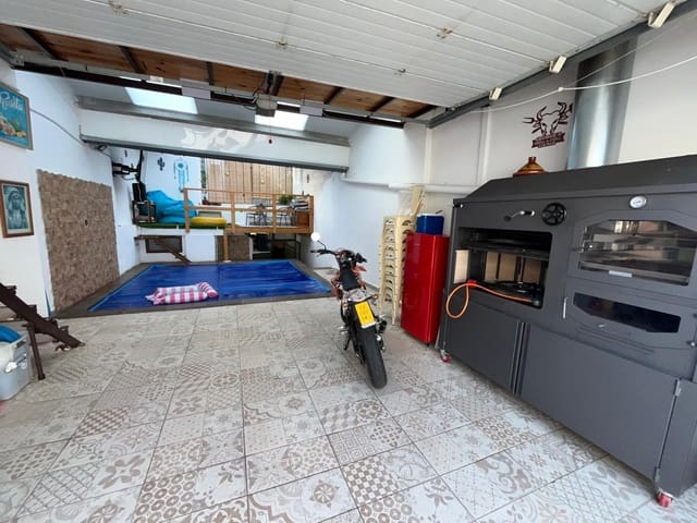 4 Zimmer Villa zu verkaufen in Tavernes de la Valldigna mit Pool Garage - 250.000 € (Ref: 9115998)