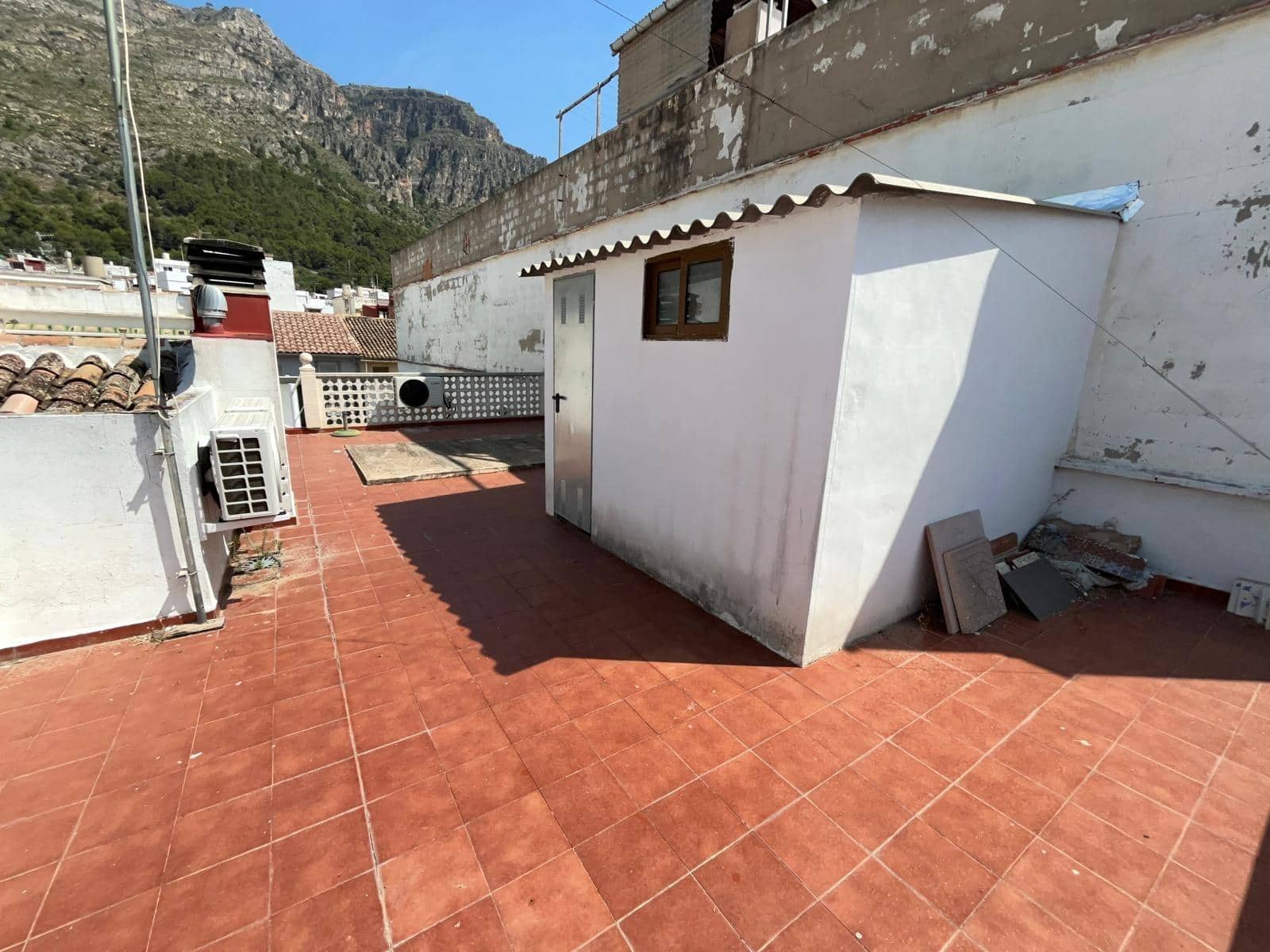 4 soveværelse Villa til salg i Tavernes de la Valldigna med swimmingpool garage - € 250.000 (Ref: 9115998)