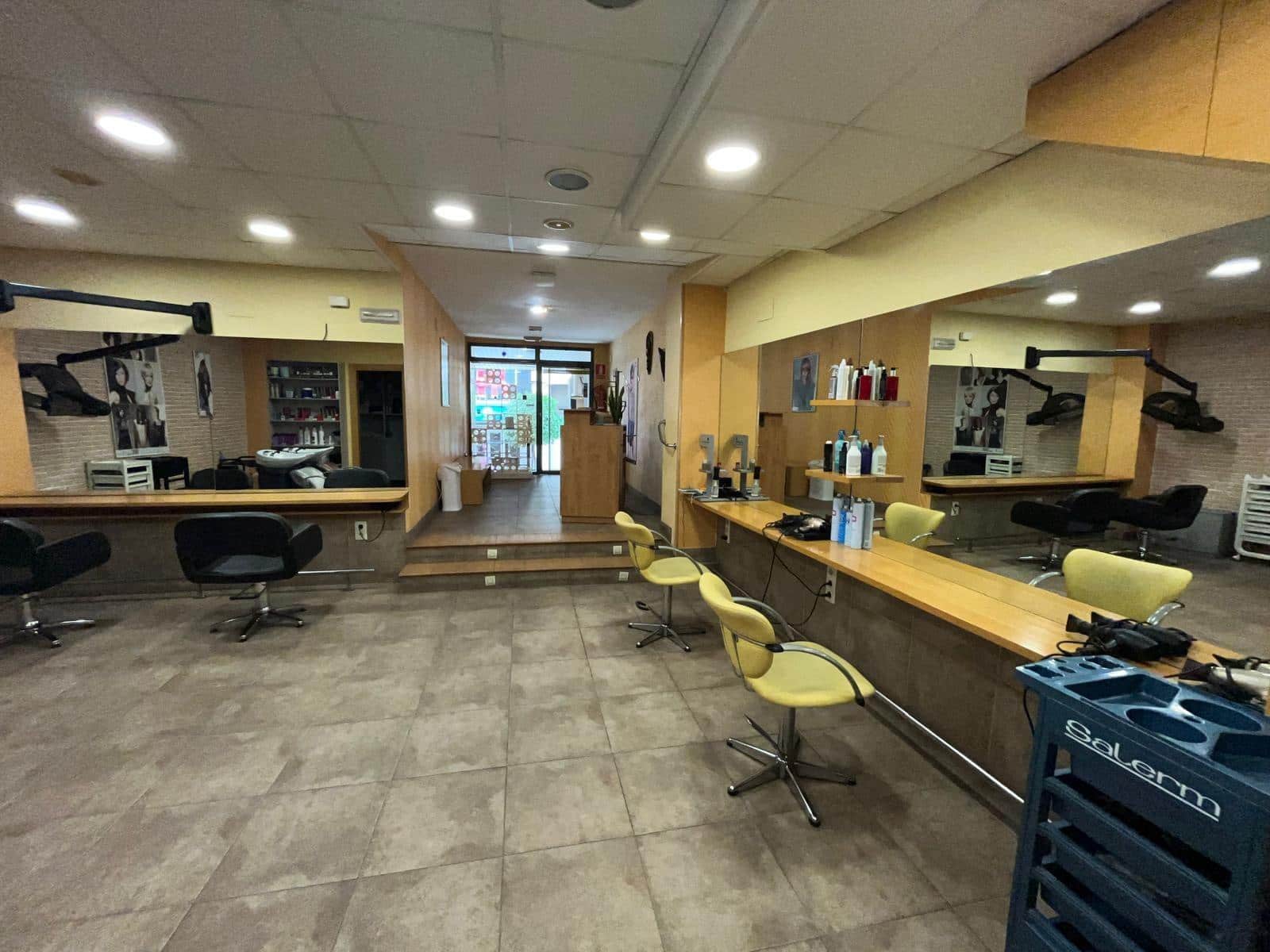 Kommersiell til salgs i Tavernes de la Valldigna - € 74 000 (Ref: 9159382)