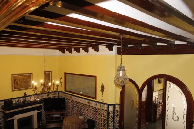 11 chambre Villa/Maison Mitoyenne à vendre à Tavernes de la Valldigna avec garage - 299 000 € (Ref: 9159383)