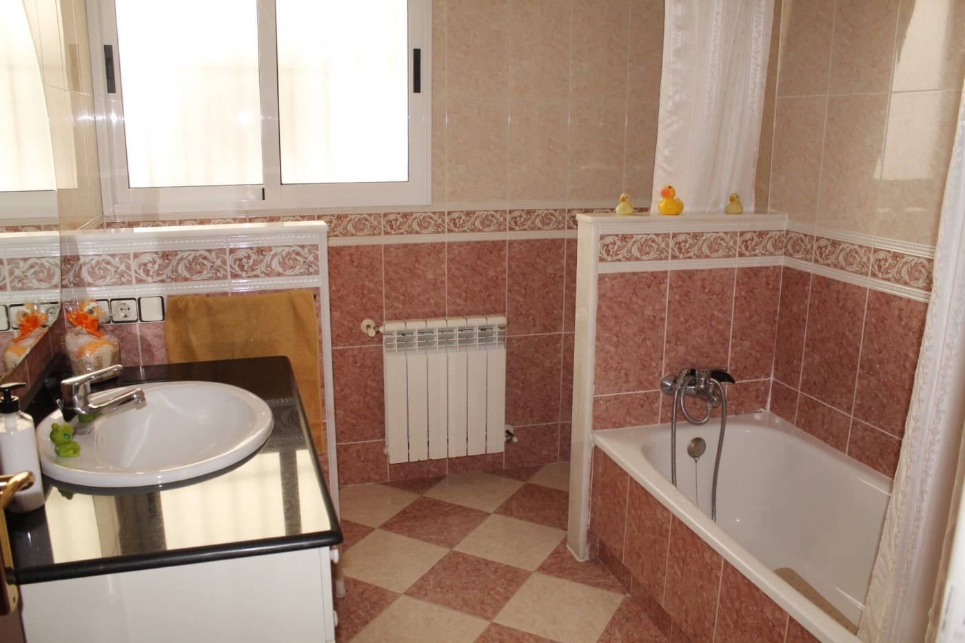 11 soveværelse Rækkehus til salg i Tavernes de la Valldigna med garage - € 299.000 (Ref: 9159383)