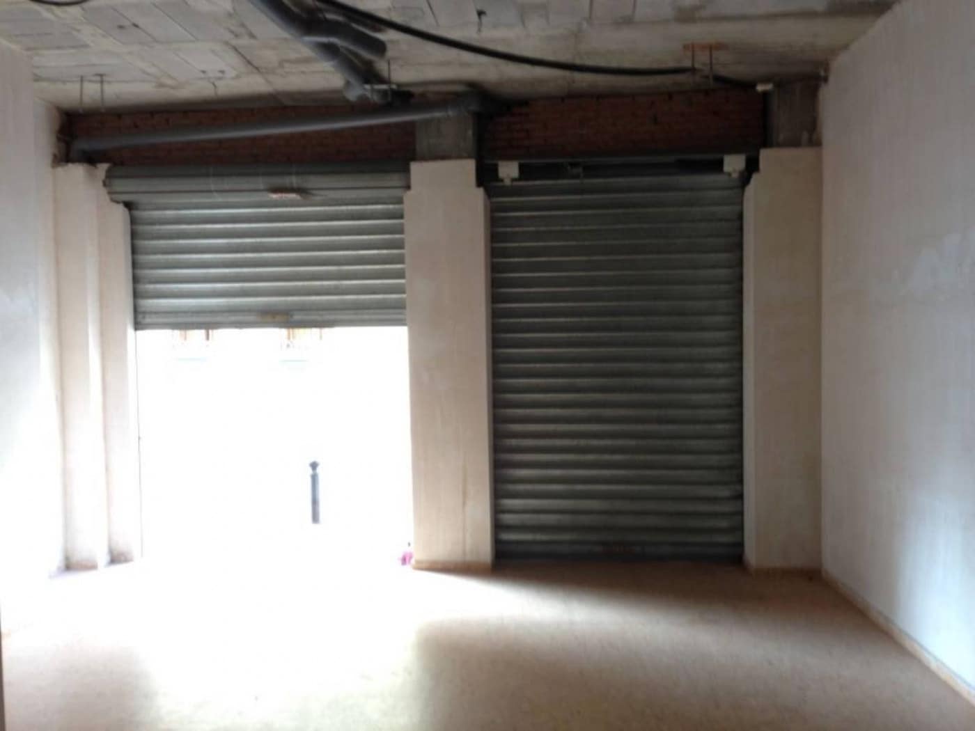 Comercial para arrendar em Tavernes de la Valldigna - 400 € (Ref: 9163660)