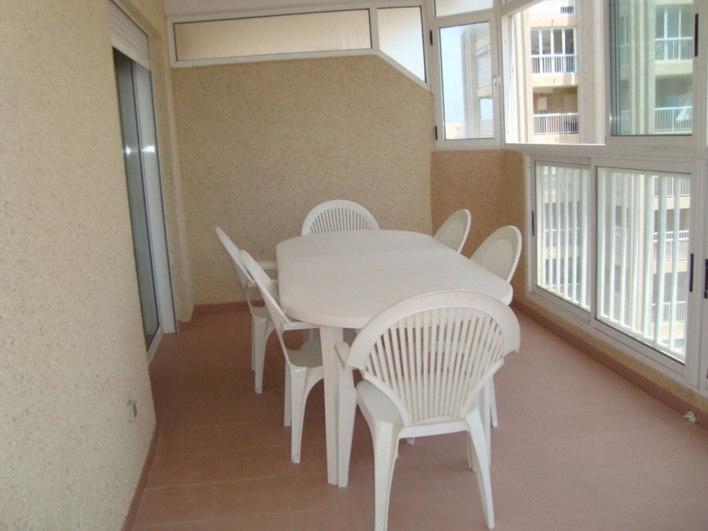 2 slaapkamer Appartement voor vakantieverhuur in Tavernes de la Valldigna met zwembad - € 830 (Ref: 9178122)