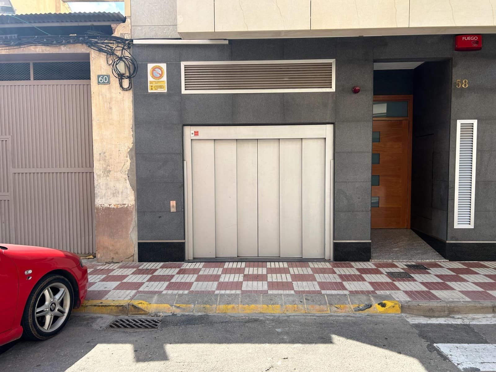 Garagem para venda em Tavernes de la Valldigna - 18 000 € (Ref: 9204432)