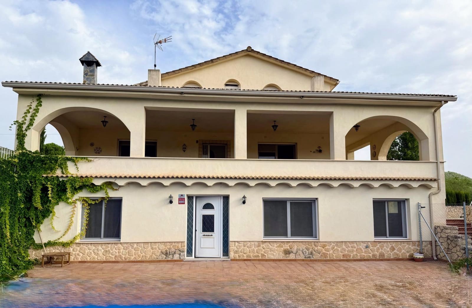 3 bedroom Villa for sale in Alcoy / Alcoi with pool - € 340,000 (Ref: 9264447)