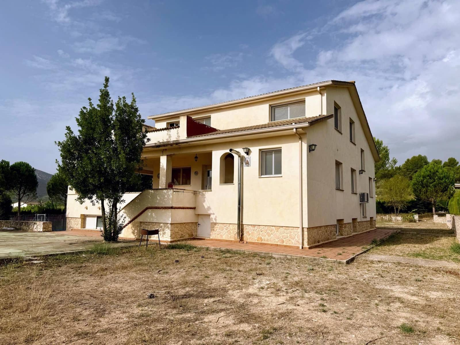 3 bedroom Villa for sale in Alcoy / Alcoi with pool - € 340,000 (Ref: 9264447)