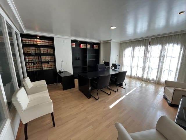 Bureau à louer à Tavernes de la Valldigna - 400 € (Ref: 9272547)