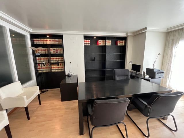 Bureau à louer à Tavernes de la Valldigna - 400 € (Ref: 9272547)