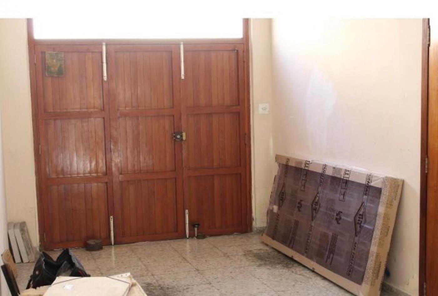 Kommersiell til salgs i Tavernes de la Valldigna med garasje - € 45 000 (Ref: 9348403)