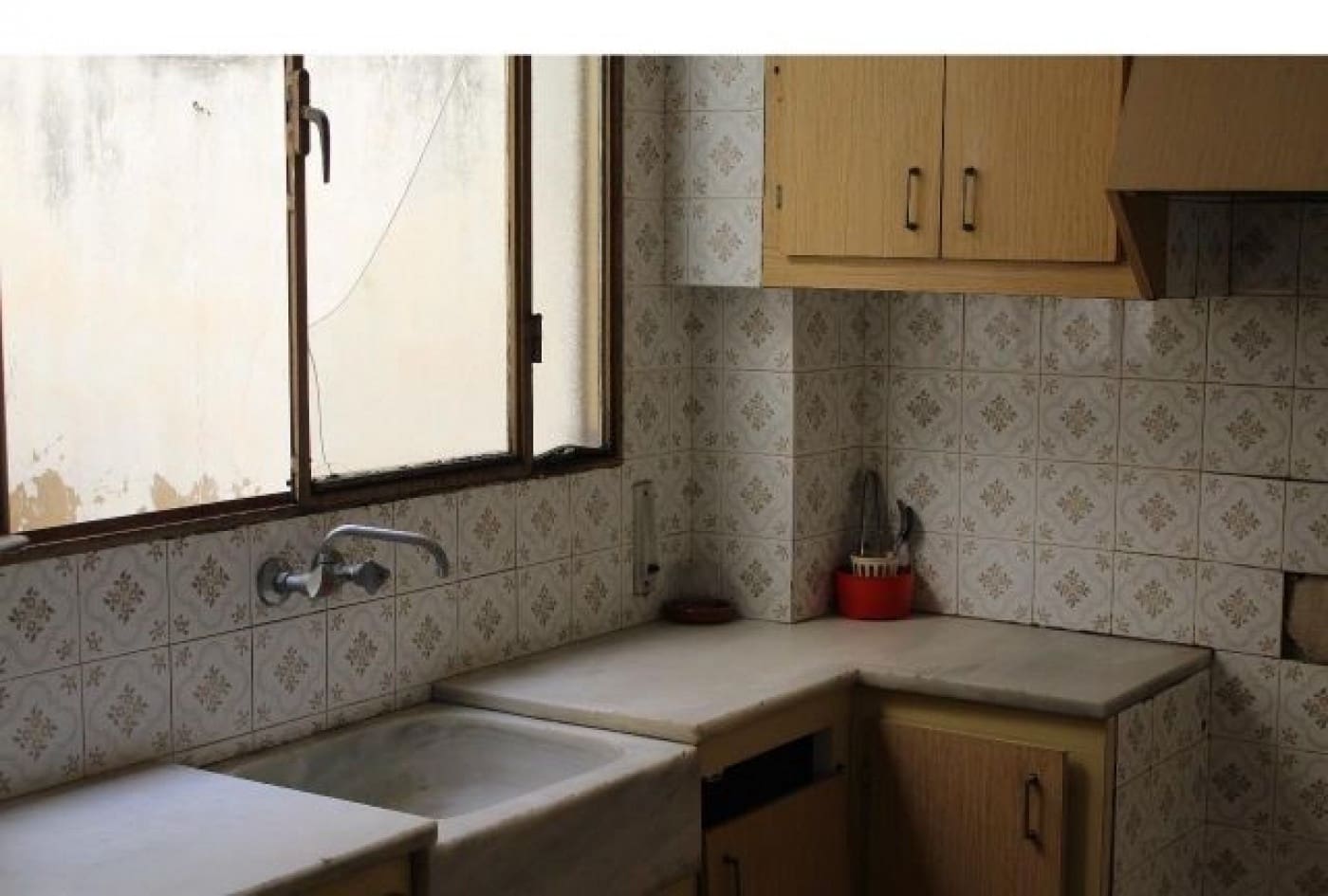 Kommersiell til salgs i Tavernes de la Valldigna med garasje - € 45 000 (Ref: 9348403)