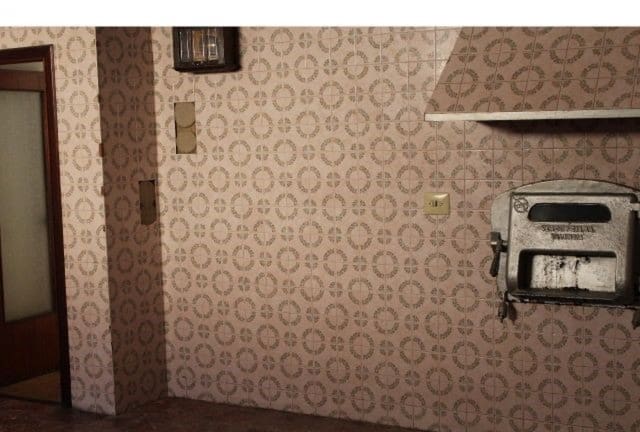 Commercieel te koop in Tavernes de la Valldigna met garage - € 45.000 (Ref: 9348403)