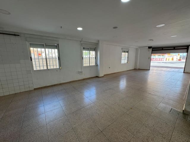 Commercieel te koop in Tavernes de la Valldigna - € 85.000 (Ref: 9367448)