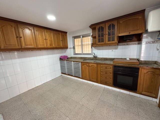 Commercieel te koop in Tavernes de la Valldigna - € 85.000 (Ref: 9367448)