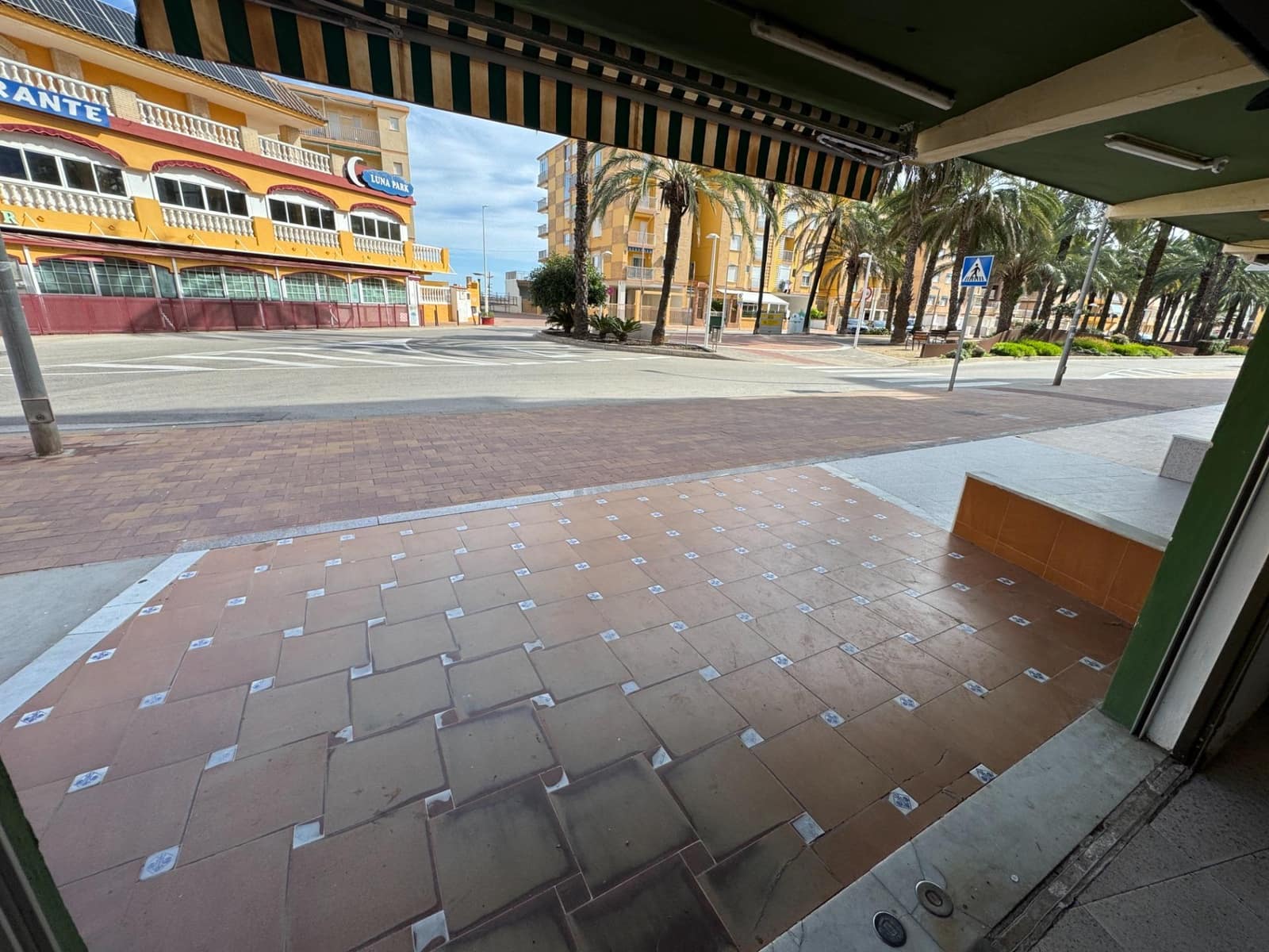 Kommersiell till salu i Tavernes de la Valldigna - 85 000 € (Ref: 9367448)