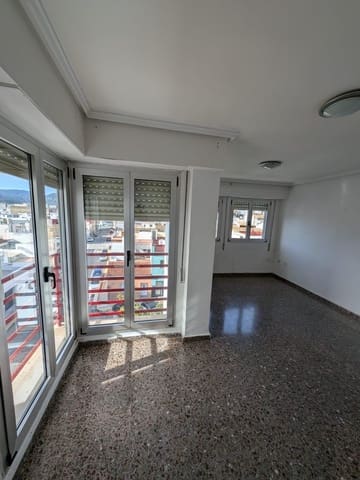 3 bedroom Flat for sale in Tavernes de la Valldigna with garage - € 118,000 (Ref: 9373815)
