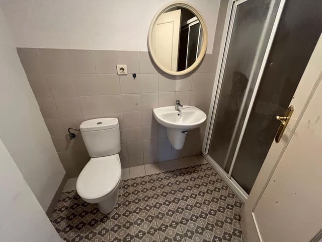 3 bedroom Flat for sale in Tavernes de la Valldigna with garage - € 118,000 (Ref: 9373815)