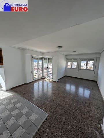 Piso de 3 habitaciones en Tavernes de la Valldigna en venta con garaje - 118.000 € (Ref: 9373815)