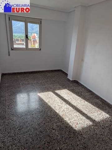 Piso de 3 habitaciones en Tavernes de la Valldigna en venta con garaje - 118.000 € (Ref: 9373815)