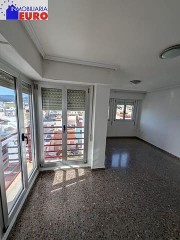 Piso de 3 habitaciones en Tavernes de la Valldigna en venta con garaje - 118.000 € (Ref: 9373815)
