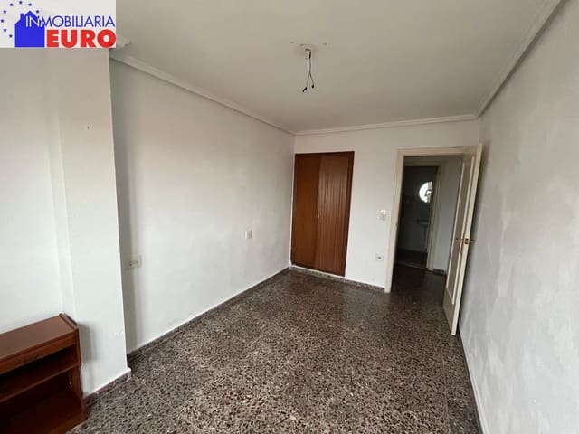 Piso de 3 habitaciones en Tavernes de la Valldigna en venta con garaje - 118.000 € (Ref: 9373815)