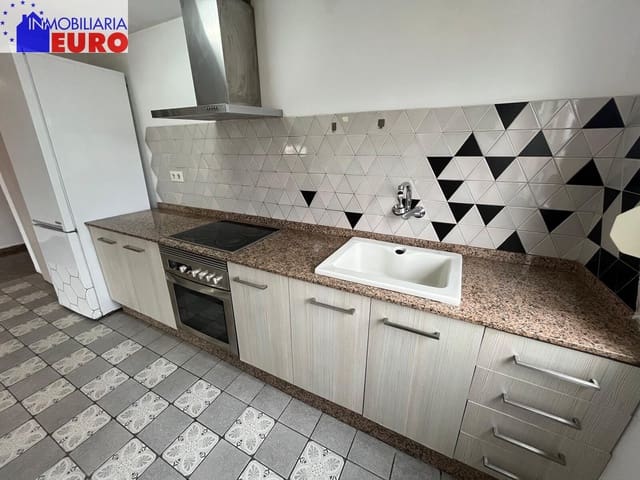 Piso de 3 habitaciones en Tavernes de la Valldigna en venta con garaje - 118.000 € (Ref: 9373815)