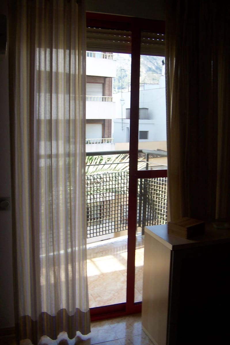 3 slaapkamer Flat te koop in Tavernes de la Valldigna met garage - € 120.000 (Ref: 9400878)