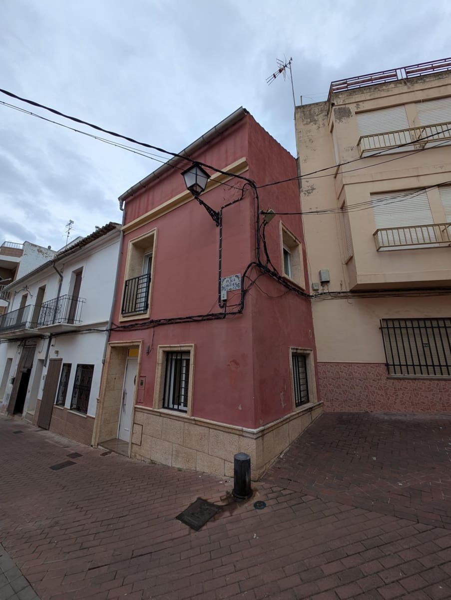 3 bedroom Townhouse for sale in Simat de la Valldigna - € 118,000 (Ref: 9406694)
