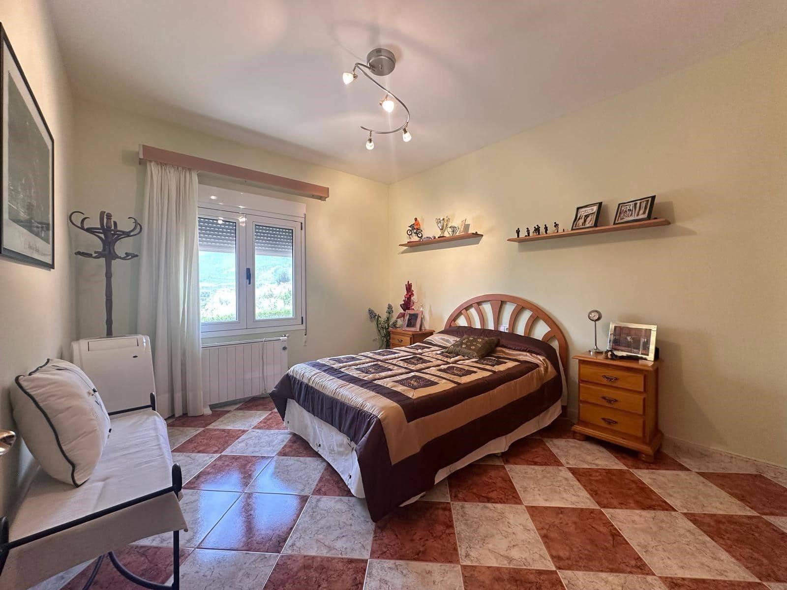 4 sovrum Villa till salu i Muro de Alcoy med garage - 250 000 € (Ref: 9414048)