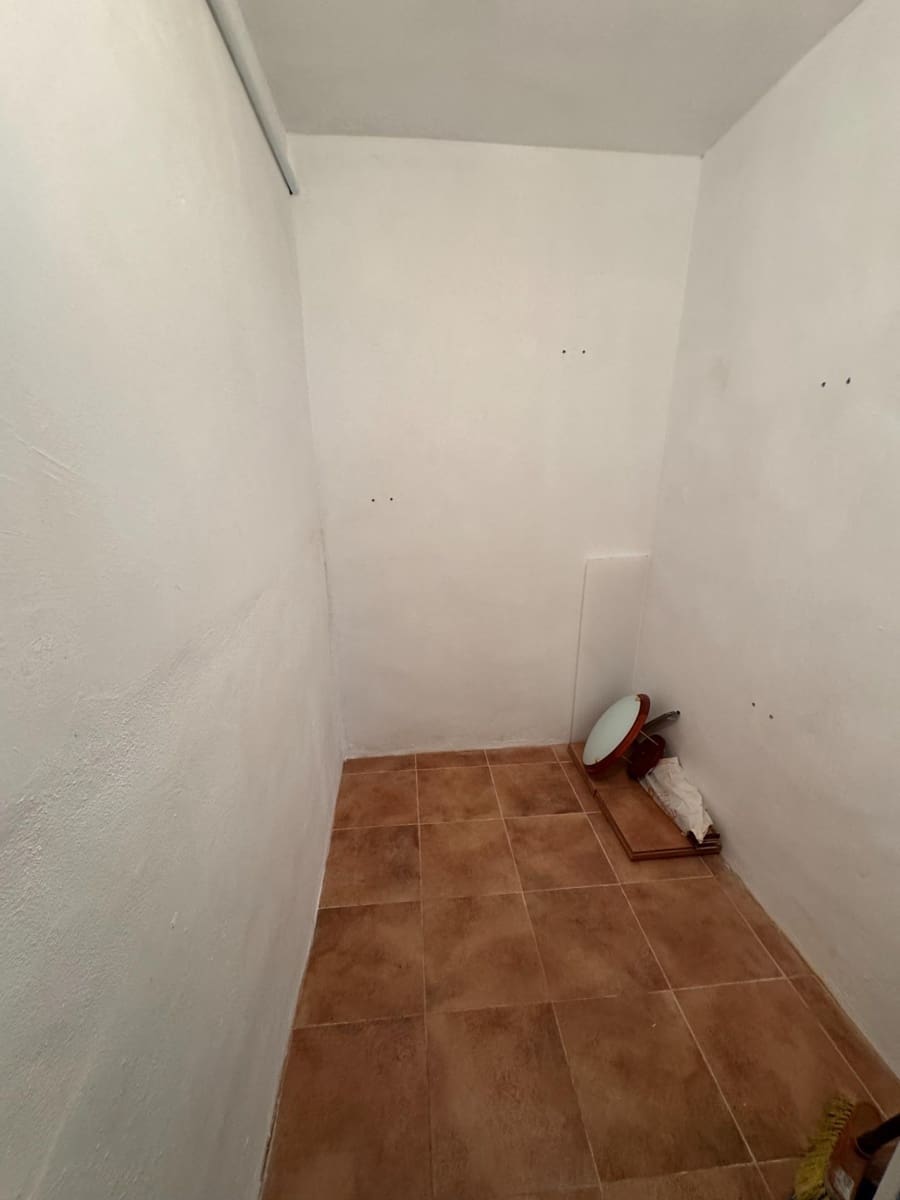 3 bedroom Apartment for sale in Tavernes de la Valldigna with pool - € 159,500 (Ref: 9462037)