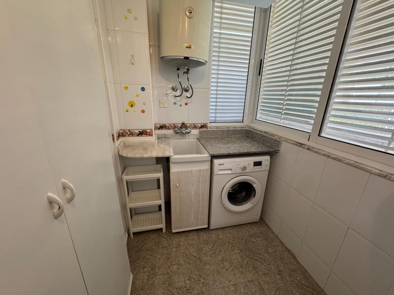 3 bedroom Apartment for sale in Tavernes de la Valldigna with pool - € 159,500 (Ref: 9462037)